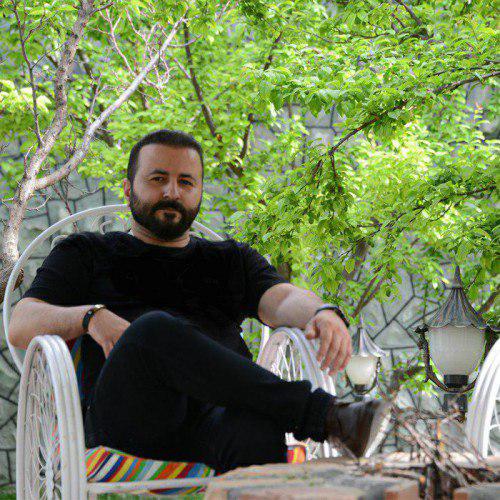 دانلود آهنگ امین محمودی سرم رو شونته