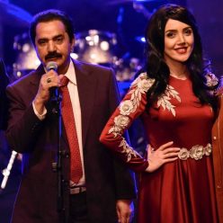 Parviz Parastouei ft. Aysegul Coskun – In Sedaye Maneh