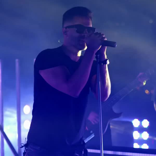 Sirvan Khosravi – Bonbast (Live)