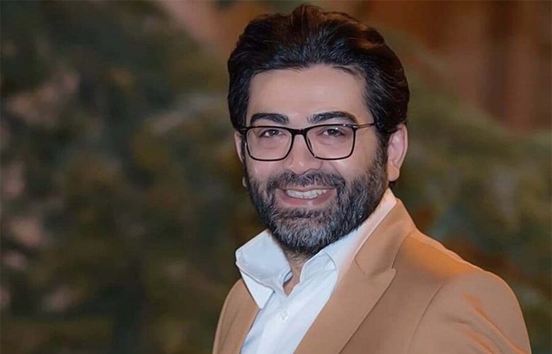 واکنش فرزاد حسنی درباره انتشار خبر مهاجرتش