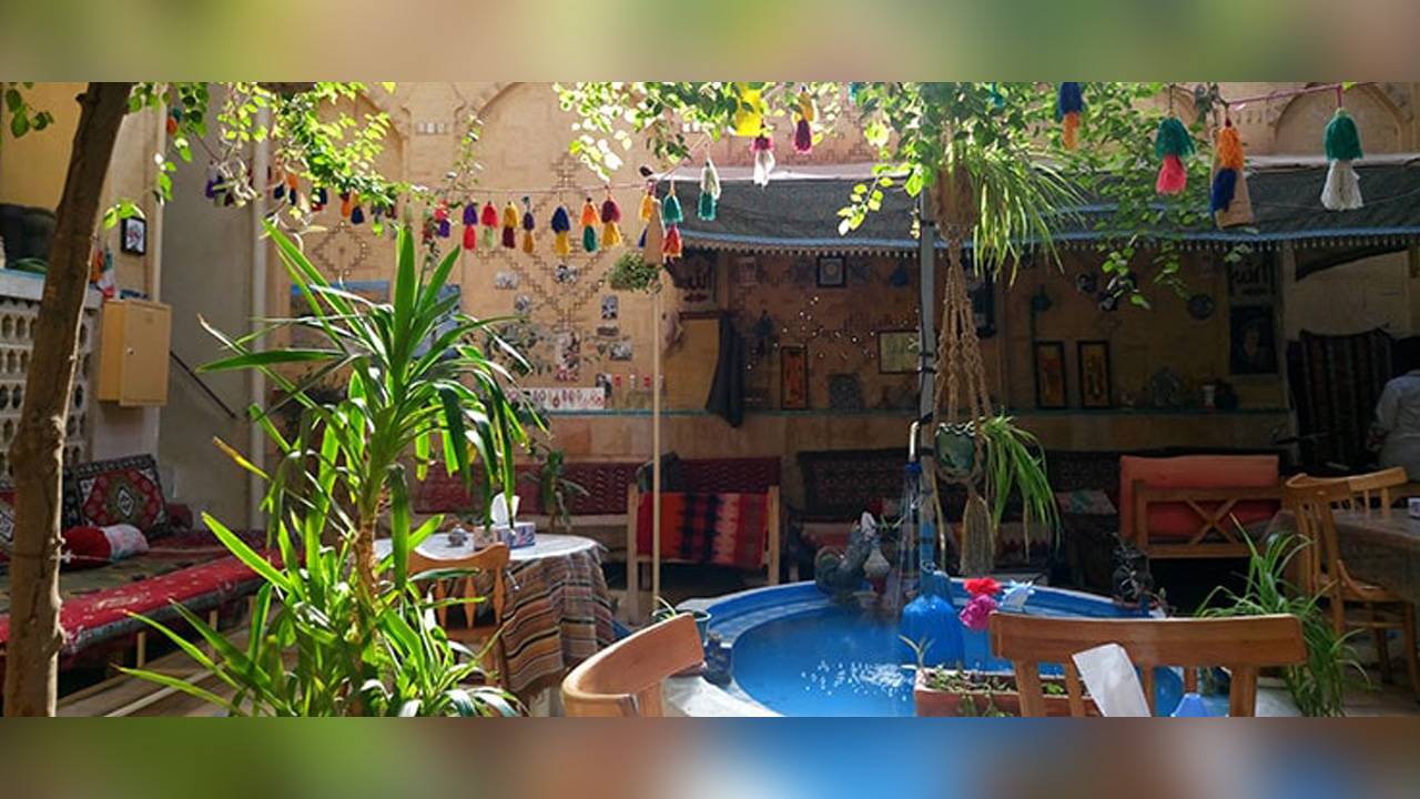 معرفی اقامتگاه سنتی گلشن شیراز – اقامتگاهی زیبا در دل شهر